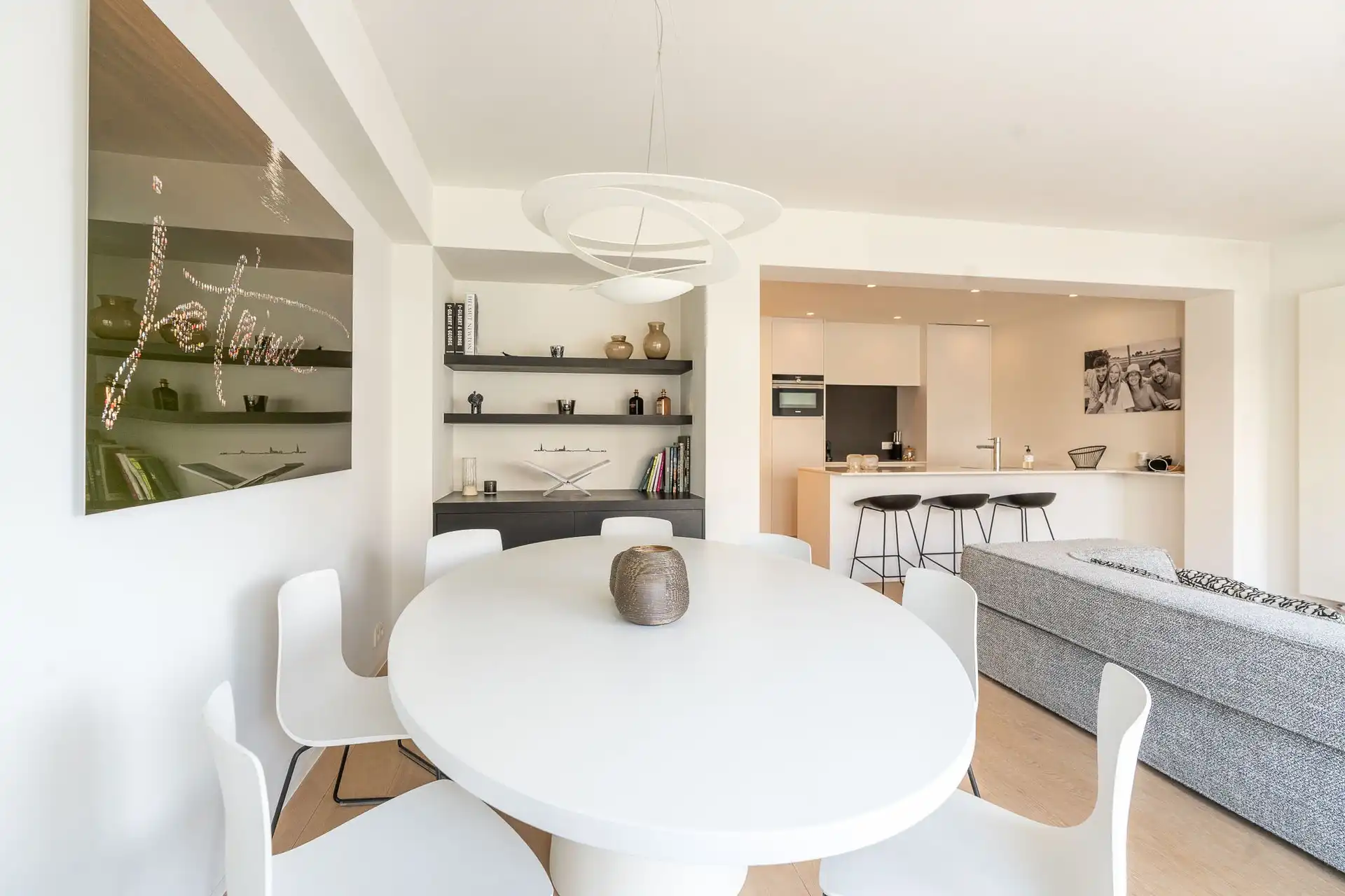 Prachtig lichtrijk appartement met 3 slaapkamers gelegen nabij het Rubensplein te Knokke foto 7