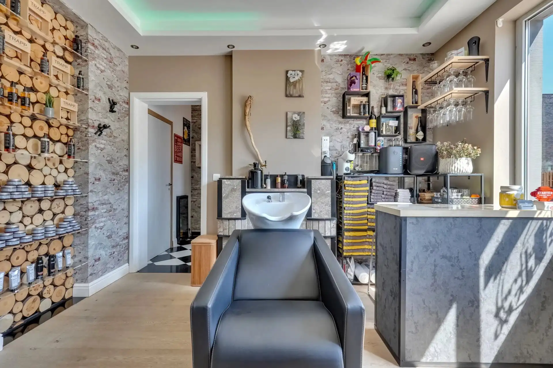 Instapklare, ruime woning met vier slaapkamers foto 9