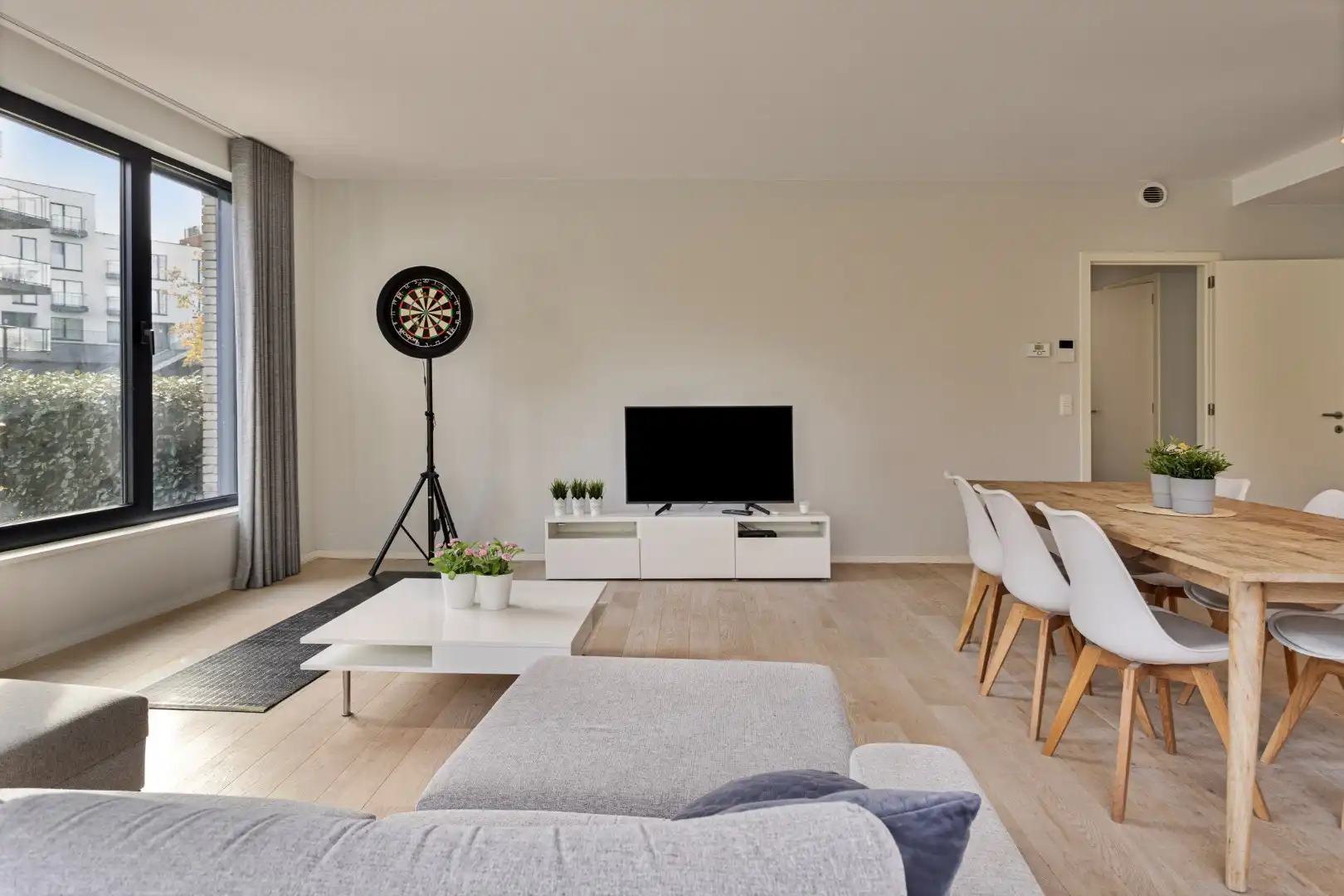 3- slaapkamer appartement gelegen te midden van het groen met privatieve tuin. foto 8