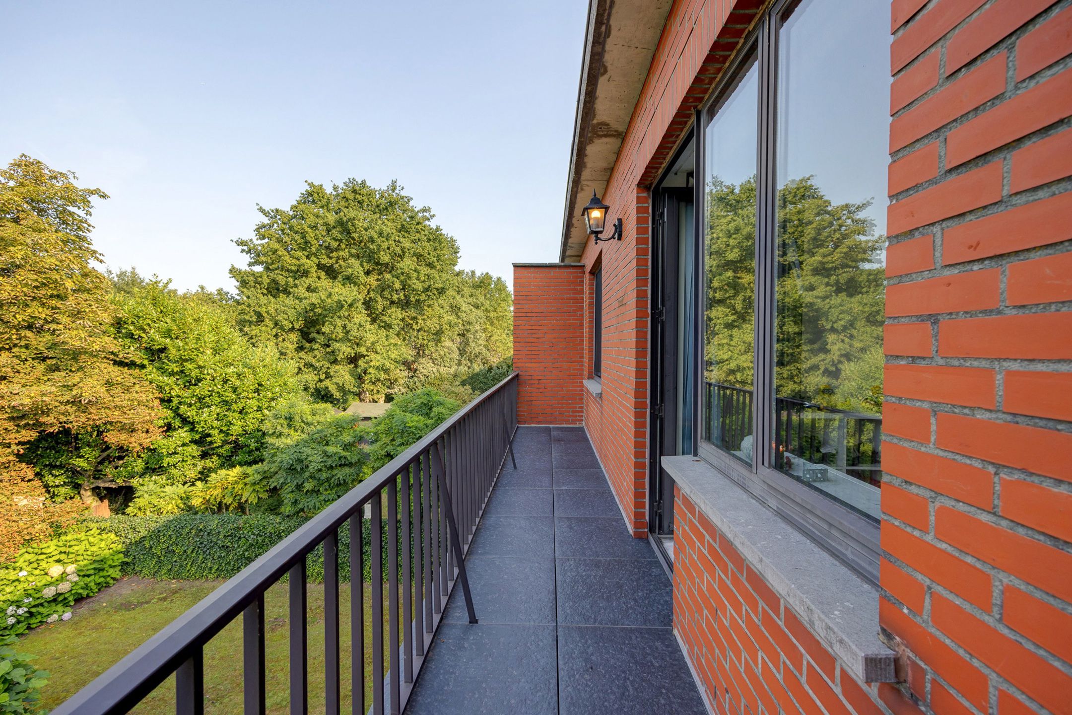 BRASSCHAAT - 2 SLK appartement in kleinschalig gebouw foto 9