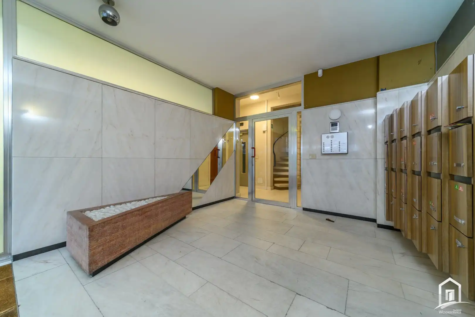 Instapklaar stadsappartement te Aalst foto 3