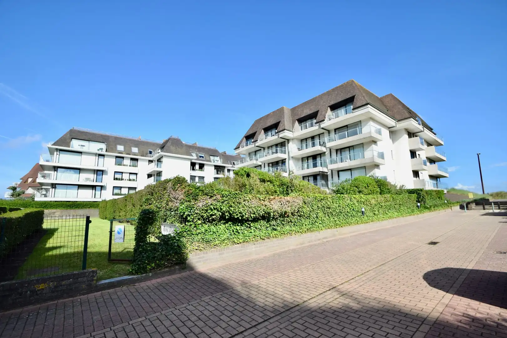 Gesloten garagebox te huur voor 1 wagen in het Zoute, gemakkelijk toegankelijk. foto 4