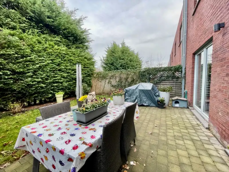 RECENTE WONING MET DRIE SLAAPKAMERS EN AUTOSTAANPLAATS TE WONDELGEM foto 12