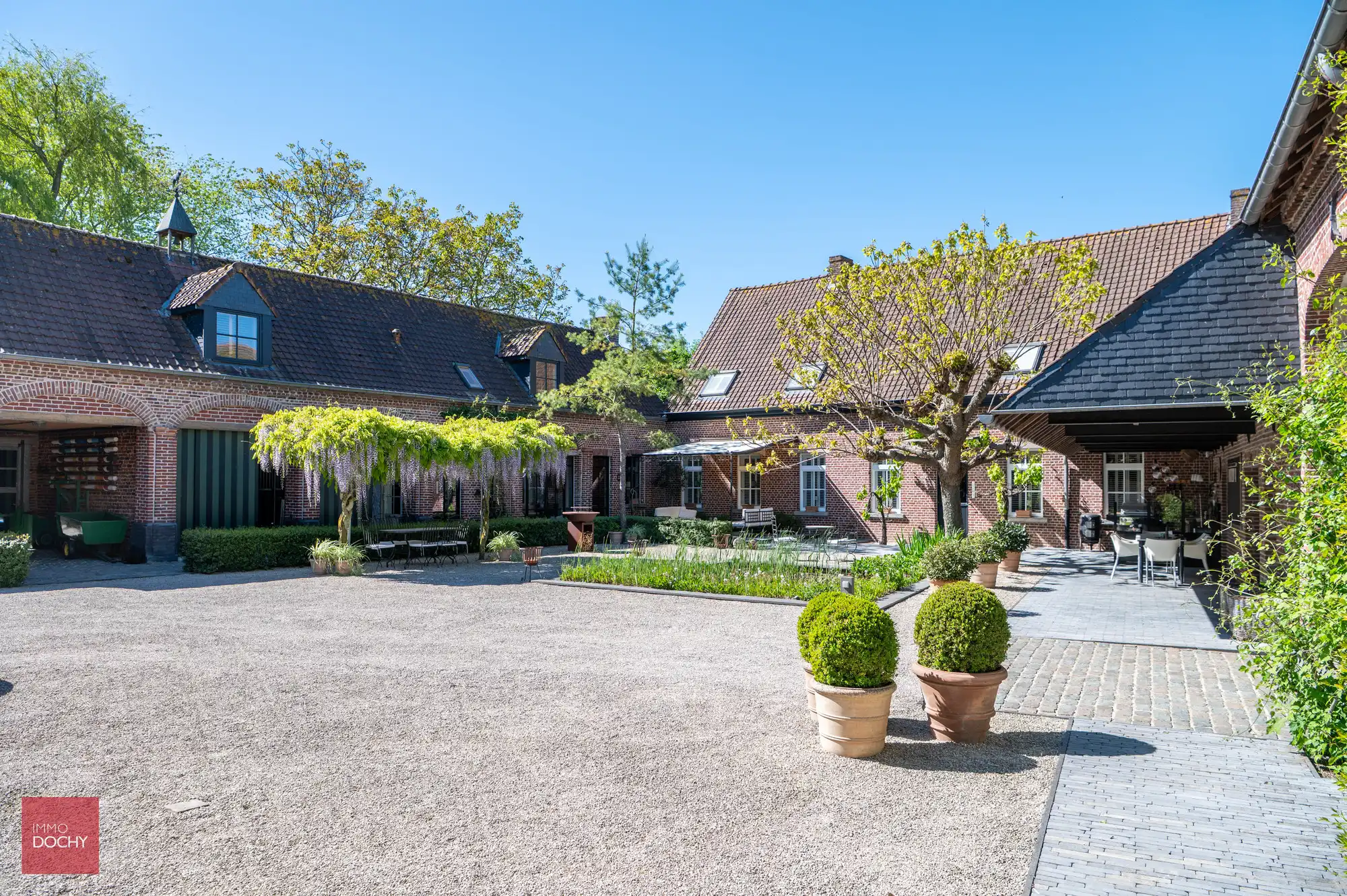 Zeer goed onderhouden gerestaureerde hoeve foto 5