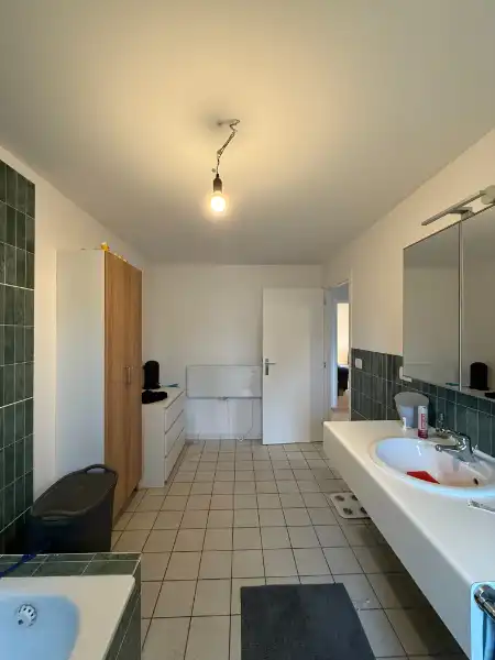Instapklare halfopen woning met tuin nabij Sint-Pietersstation foto 16