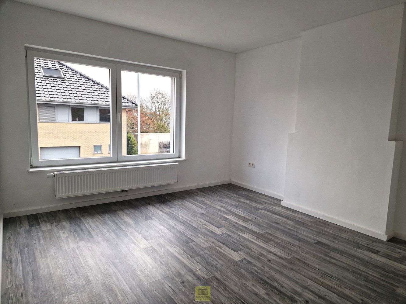 Volledig vernieuwde woning met terras te huur in Heldergem foto 10