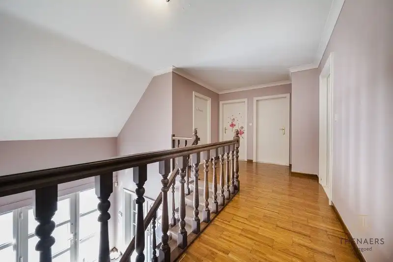 Ruime woning met tal van mogelijkheden op een strategische locatie in Sint-Truiden. foto 15