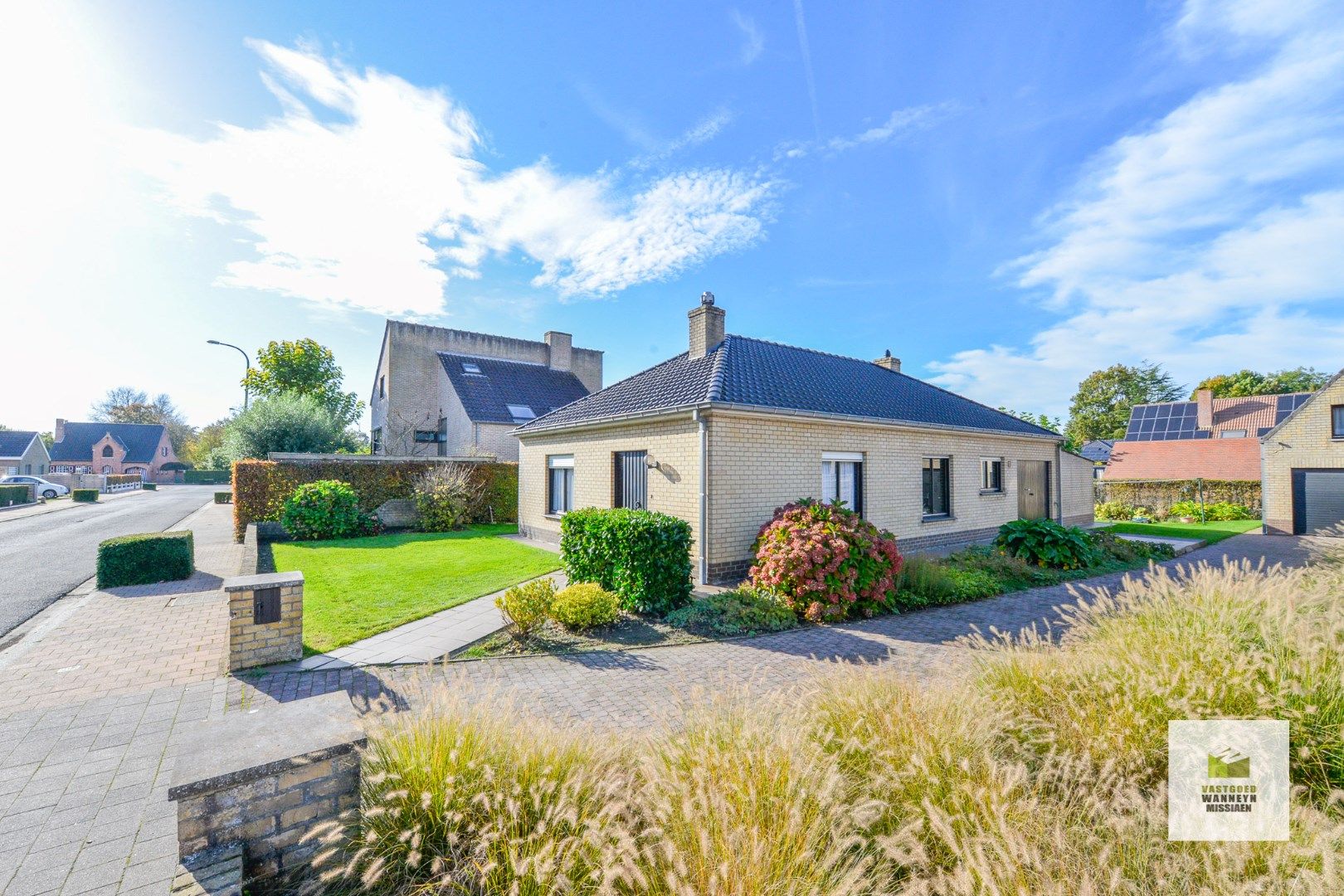 Hoofdfoto van de publicatie: Gelijkvloerse woning met garage op topligging