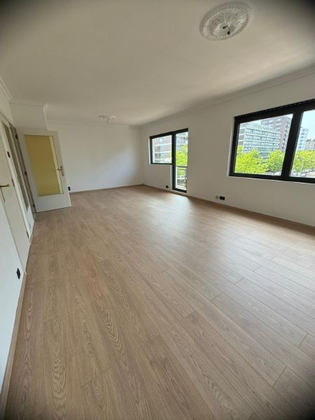 Appartement met 3 slaapkamers en garage in hartje Genk foto 3