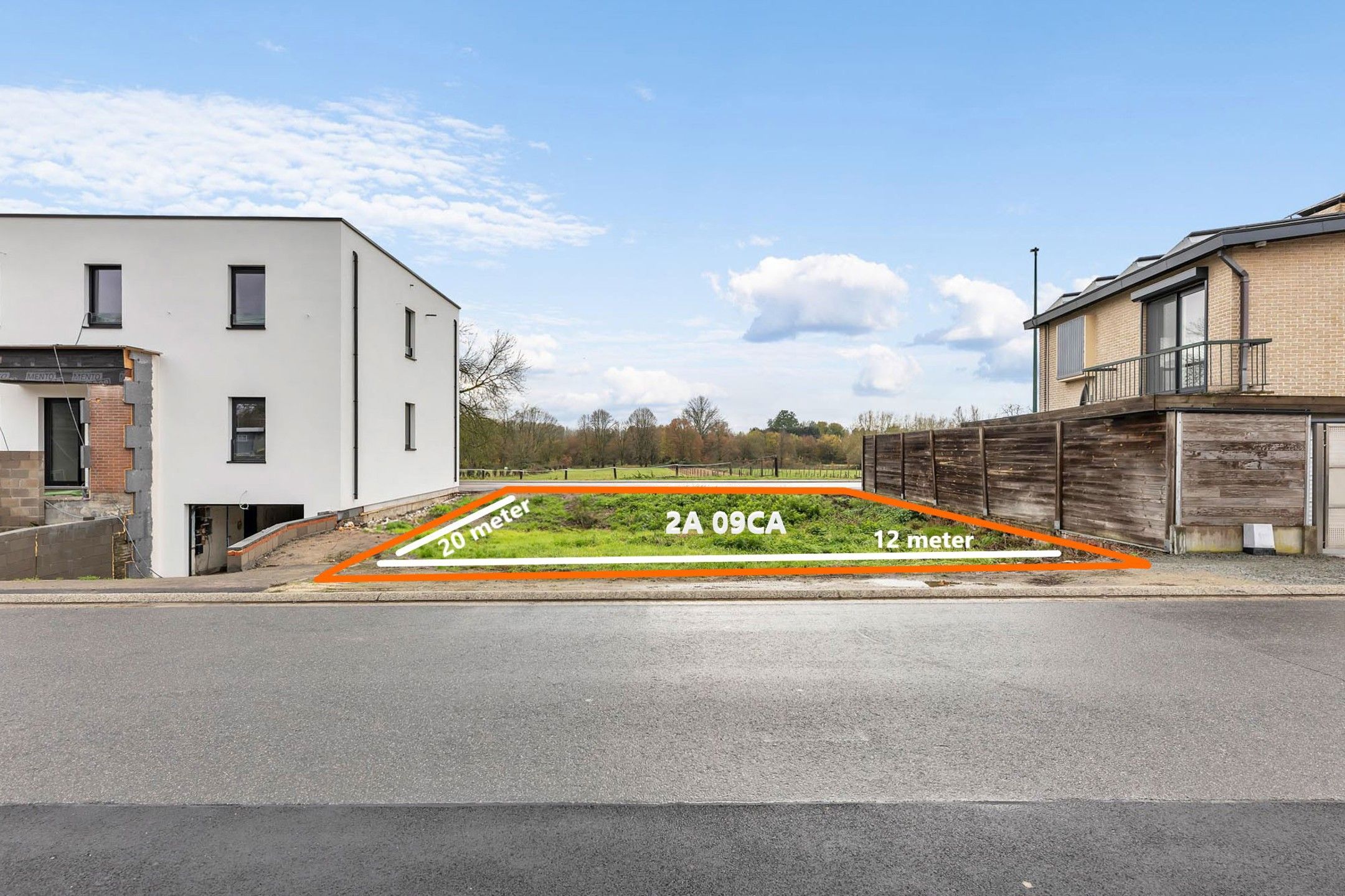 Perceel grond voor open bebouwing op 2a 09ca foto {{pictureIndex}}