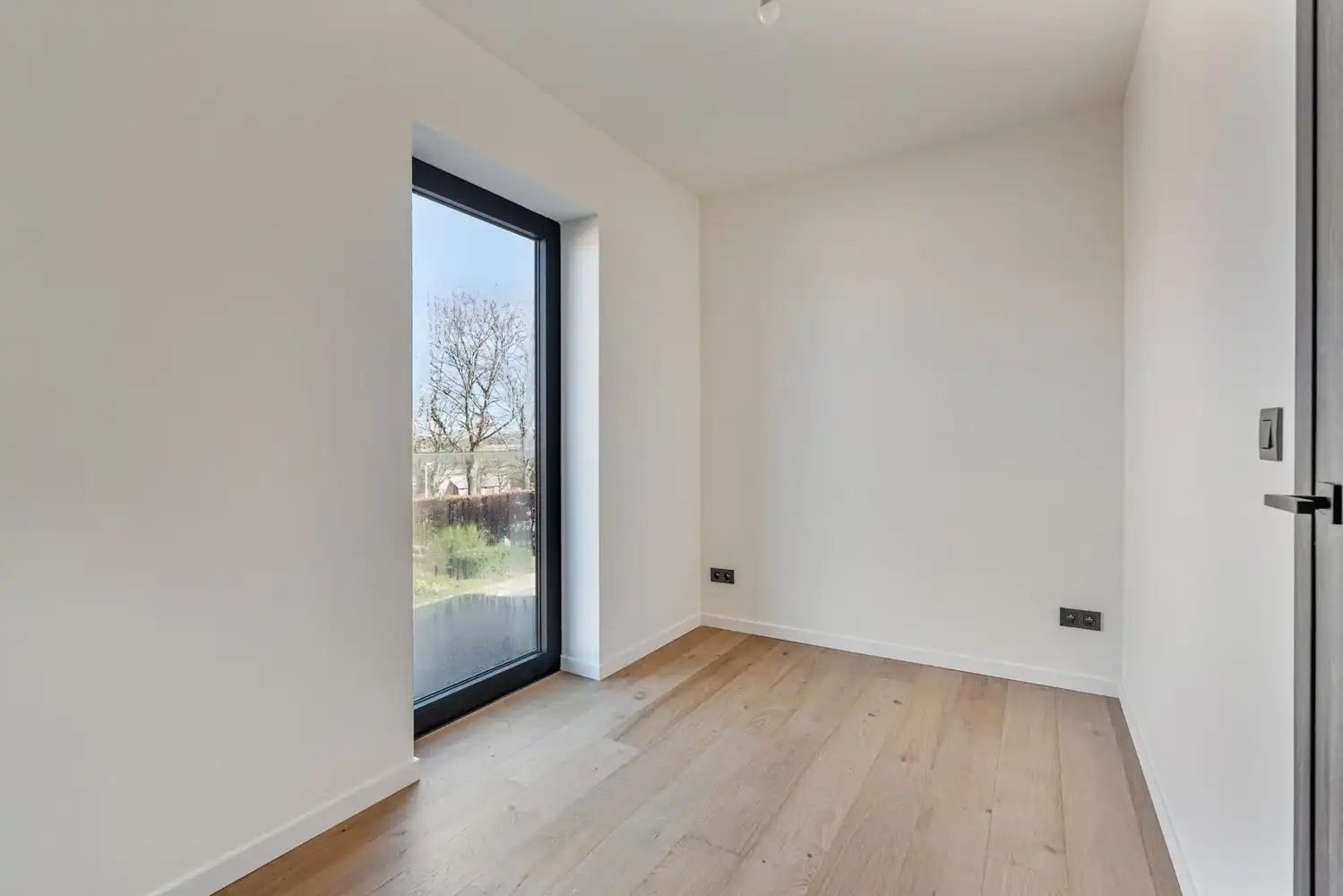 Instapklare nieuwbouw rijwoning met 3 slaapkamers en zonnig terras in het centrum van Borgloon foto 16