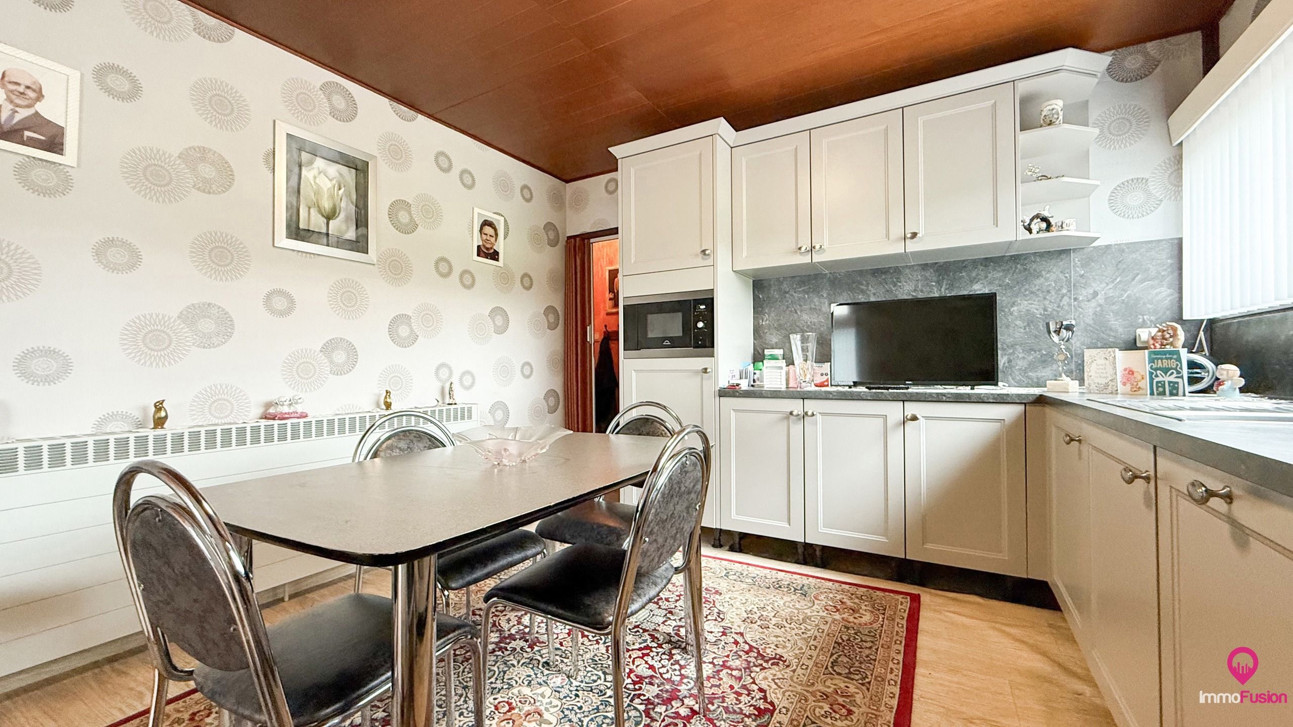 Gelijkvloerse woning met potentieel in Linkhout! foto 8