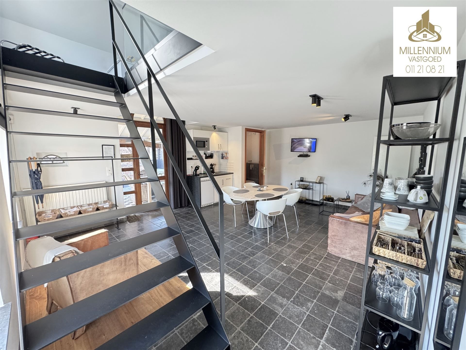 Ruime 5-SLK Woning met bijwoning foto 10