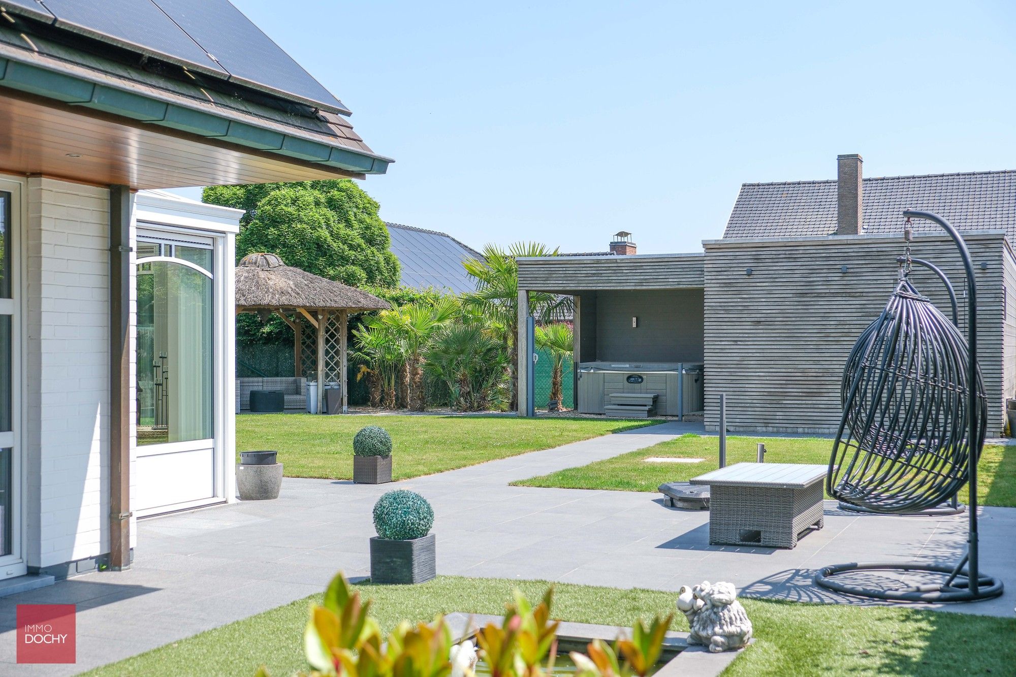 Verzorgde villa met orangerie in doodlopende straat foto 20