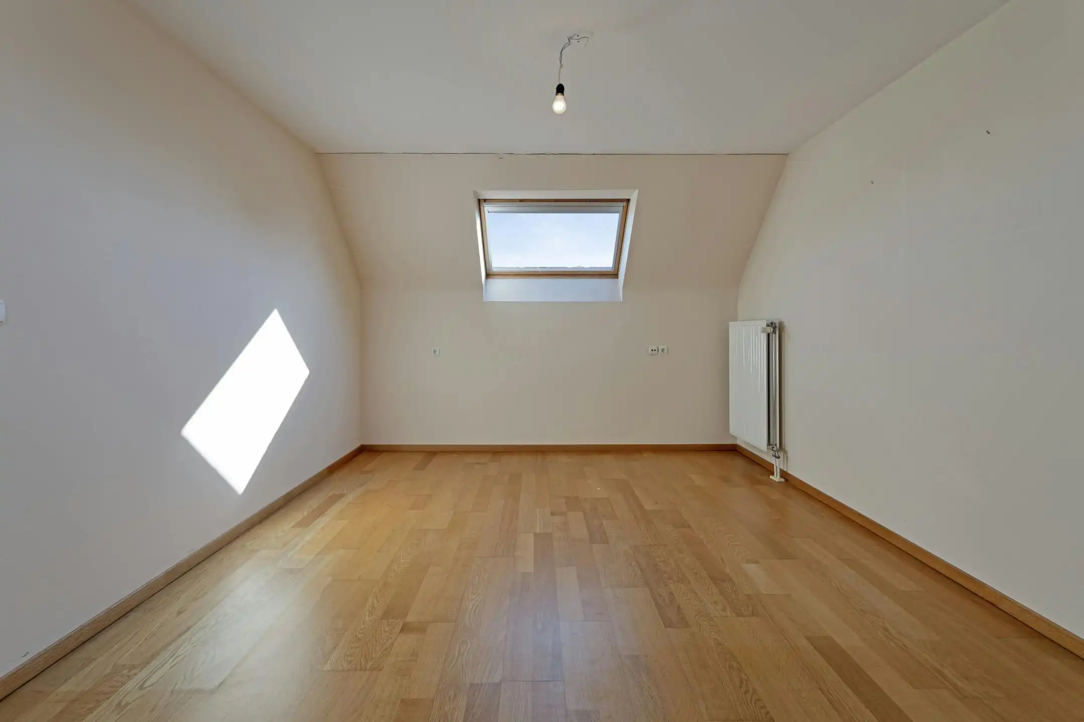 Zeer ruim dakappartement van 279 m² te koop in Roeselare foto 19