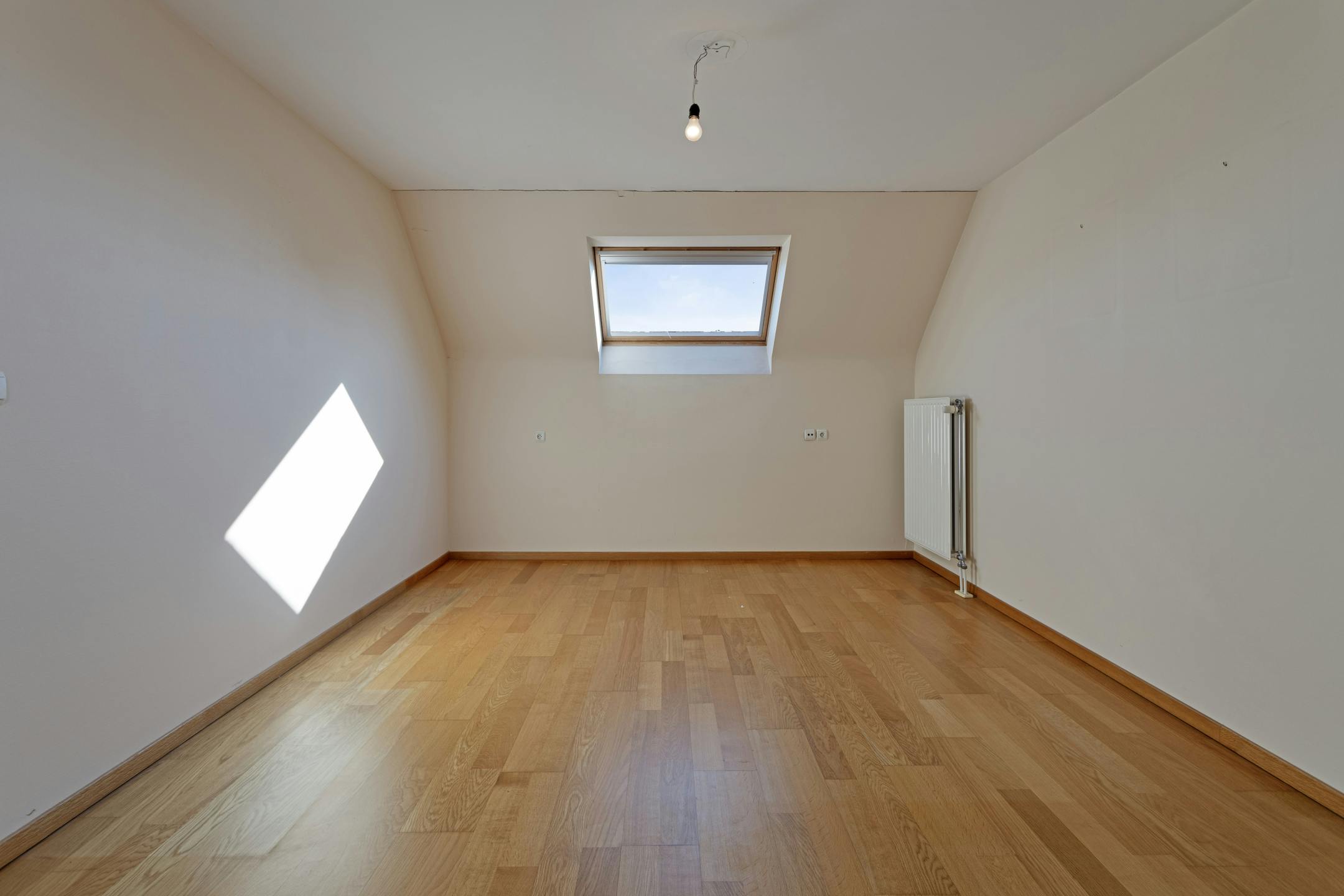 Zeer ruim dakappartement van 279 m² te koop in Roeselare foto 19