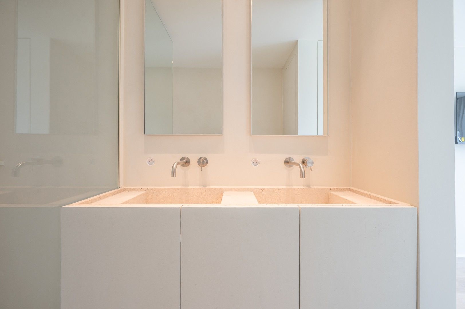 Magnifiek appartement op de wandeldijk in het Zoute, met adembenemend frontaal zeezicht. foto 23