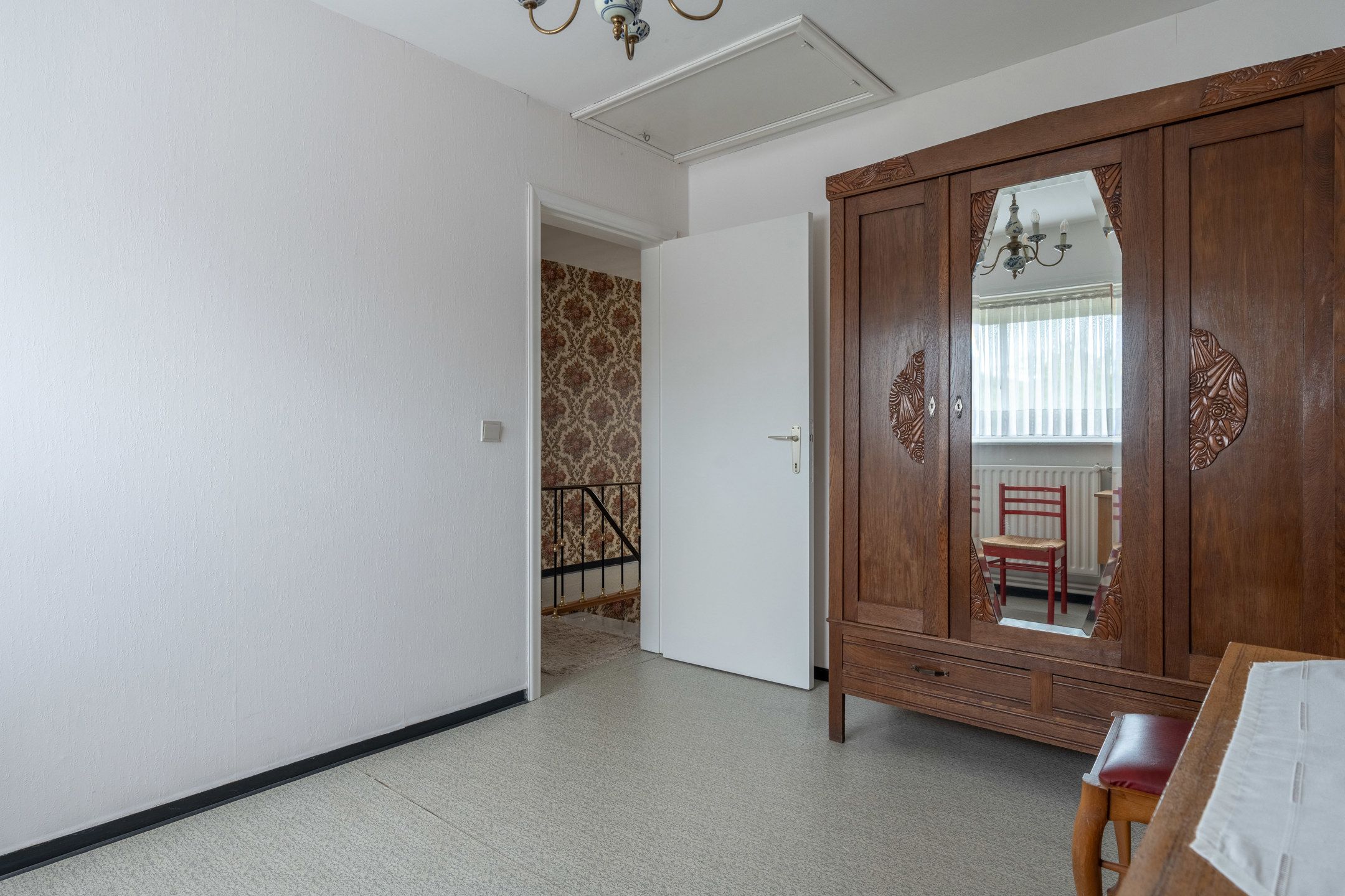 Zeer nette woning met 4 slpk op mooi perceel van 1.177 m² foto 15