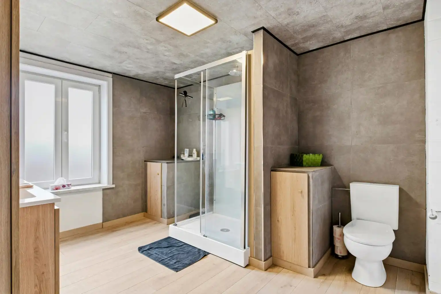 RUIME ALLEENSTAANDE WONING IN DOODLOPENDE STRAAT foto 15