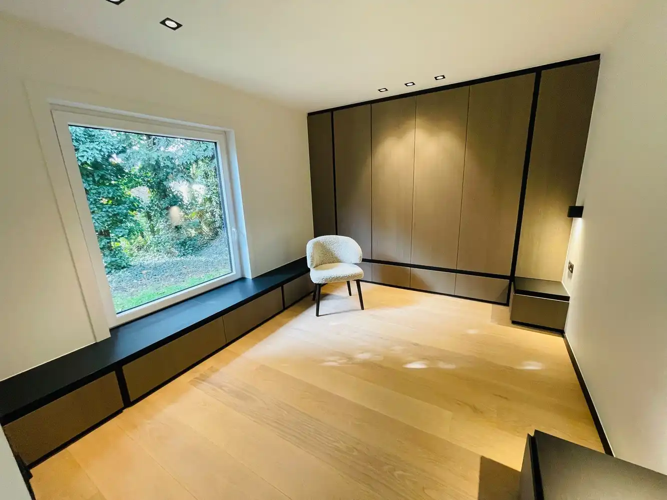 Damme, vlakbij Moerkerke Tot in de puntjes LUXUEUS  gerenoveerde ENERGIEZUINIGE open bebouwing , alles op het gelijkvloers foto 9