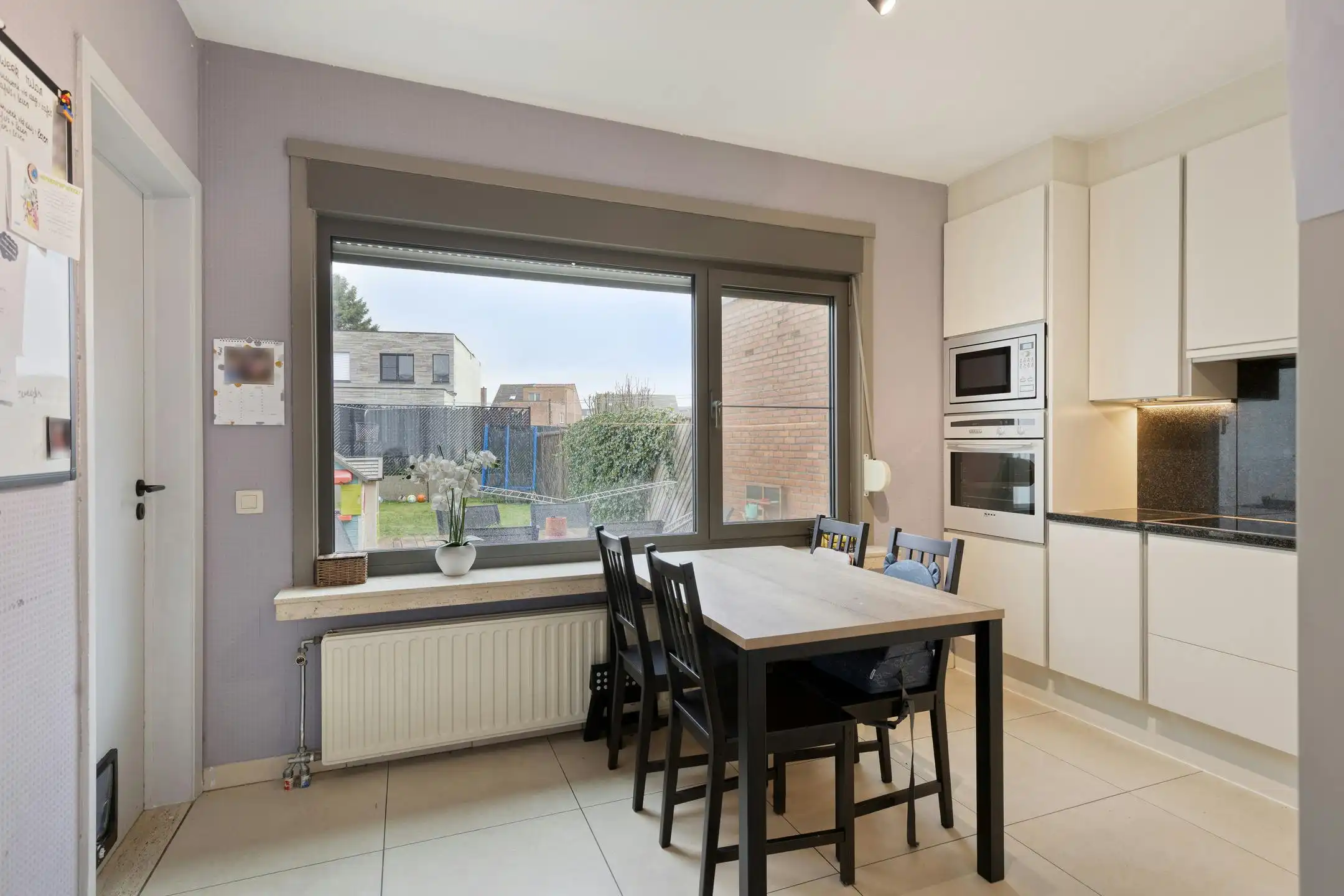 Gezinswoning met 3 slaapkamers en ruime garage op topligging foto 9