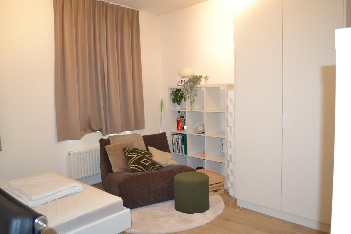 Volledig gerenoveerde studentenkamer foto 4