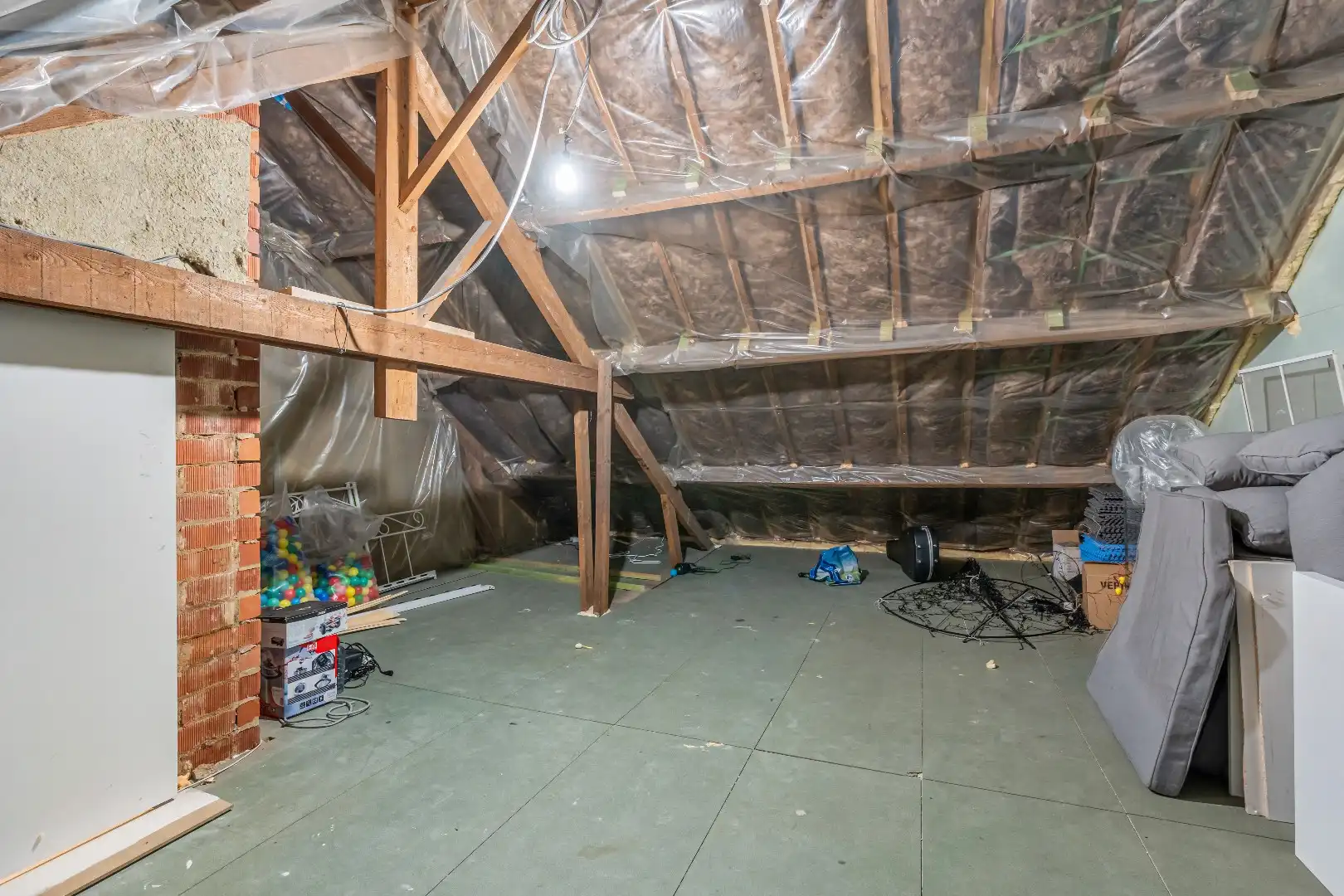 Rustig gelegen gerenoveerde gezinswoning  foto 28