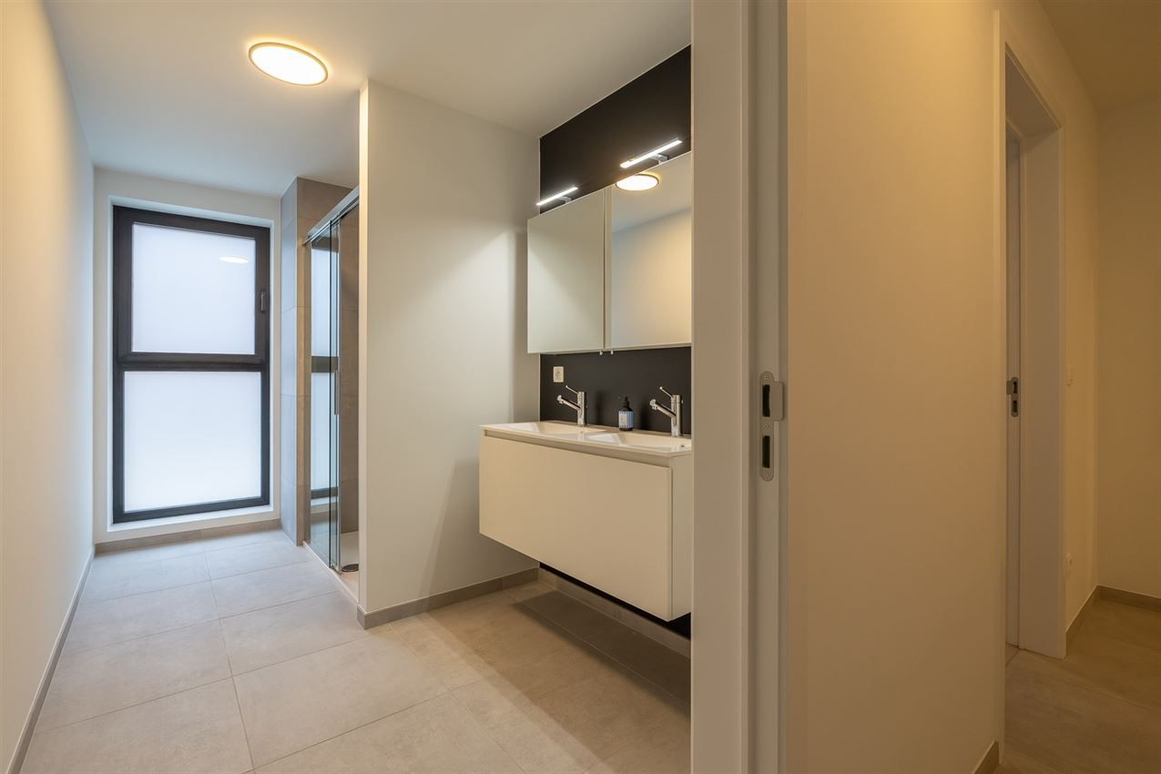 Instapklaar recent nieuwbouwappartment E20 foto 13