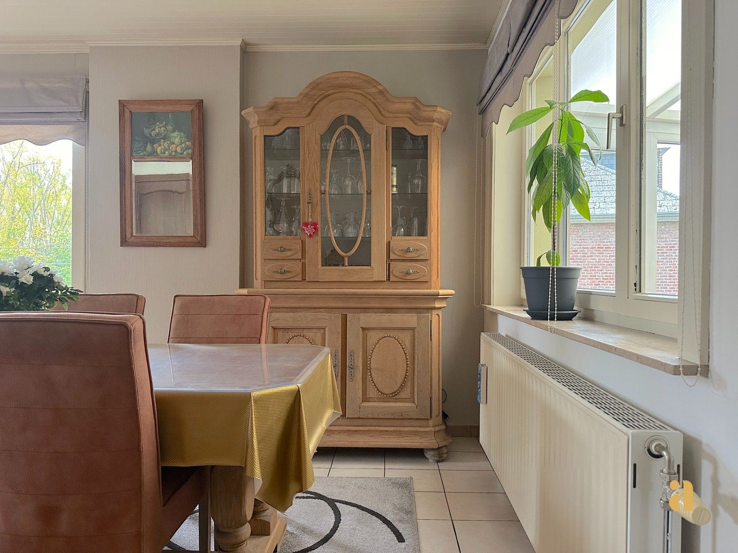 Gezinswoning met optie voor zelfstandige en prachtig uitzicht foto 9