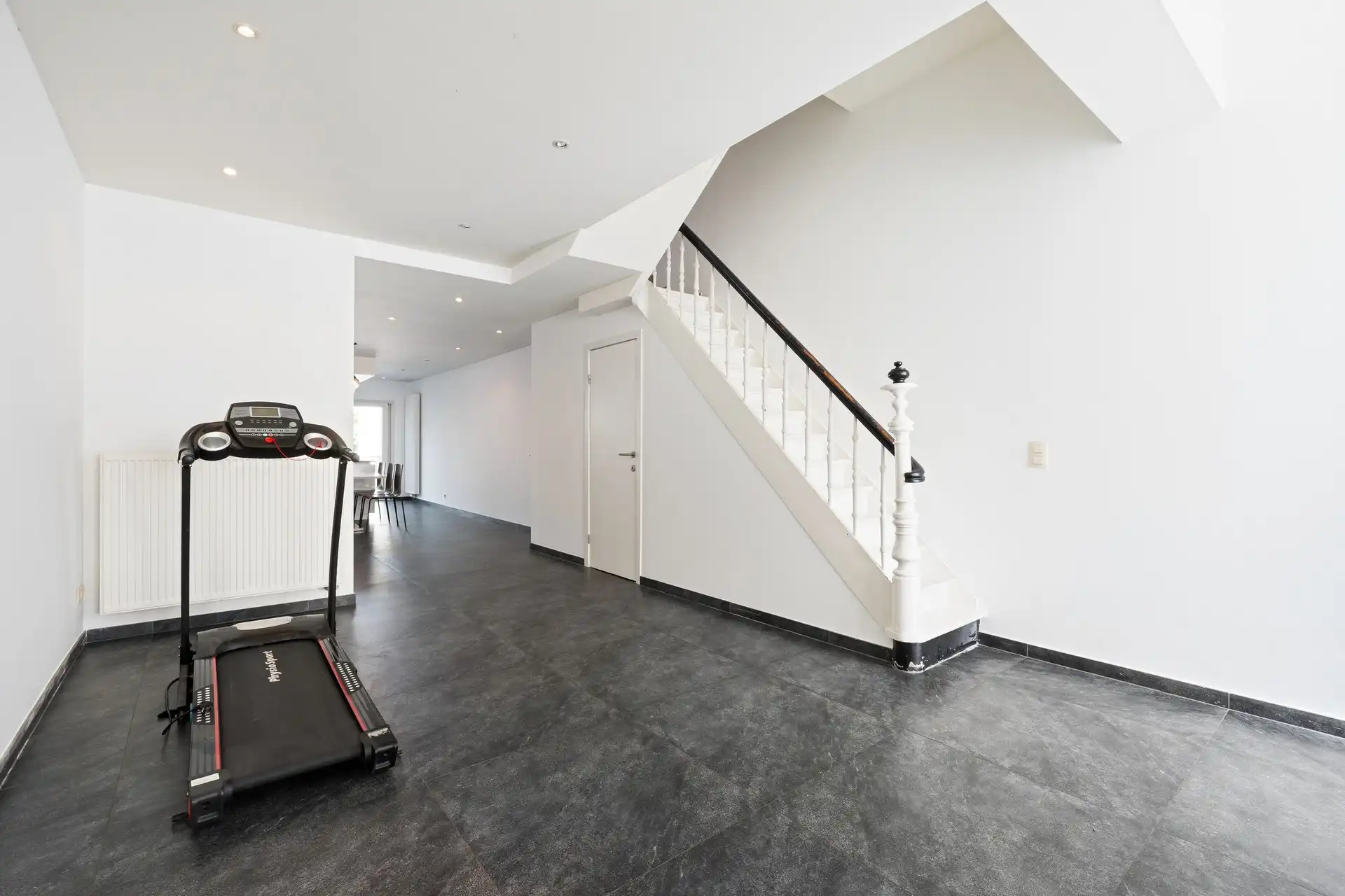 Instapklare energiezuinige eengezinswoning met 4 slaapkamers, 2 badkamers en West tuin. foto 8