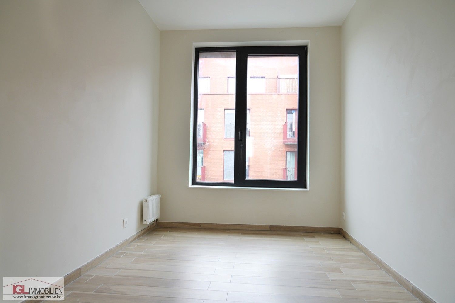Modern appartement met terras, parkeerplaats en kelder foto 7
