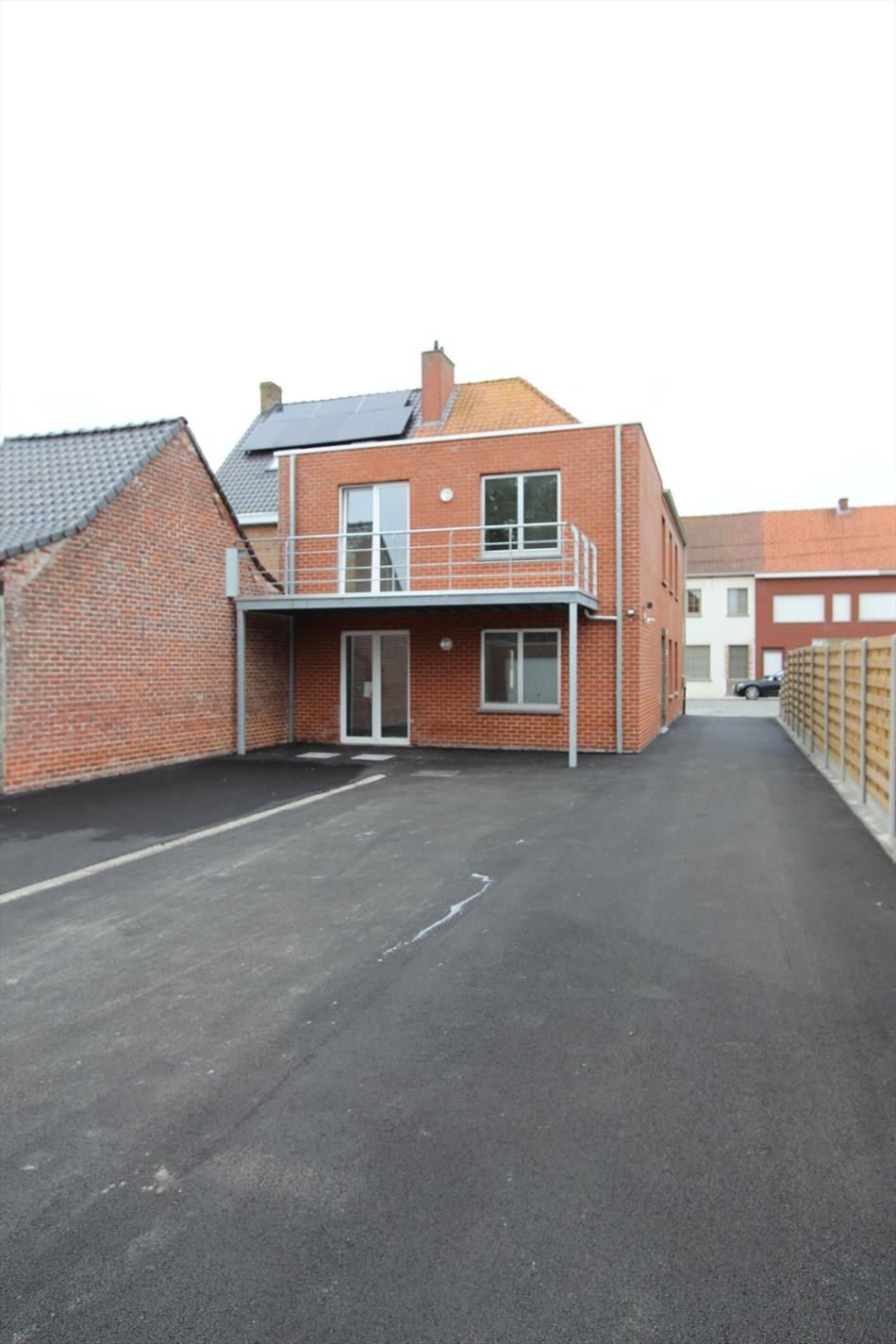 Appartement op eerste verdieping met 2 slaapkamers en terras te Koekelare foto 2