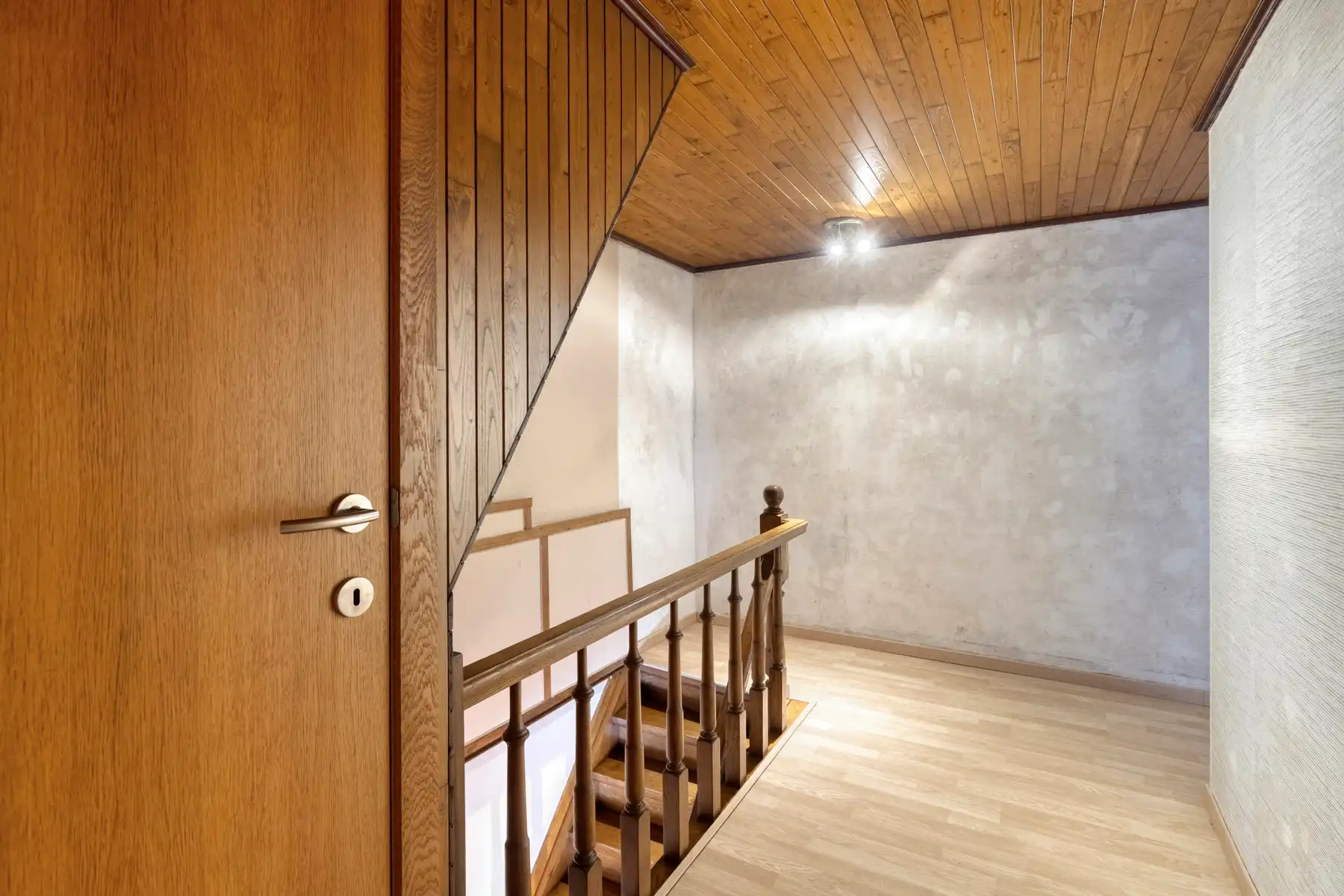 TE KOOP - instapklare woning met 3 slaapkamers en garage foto 12