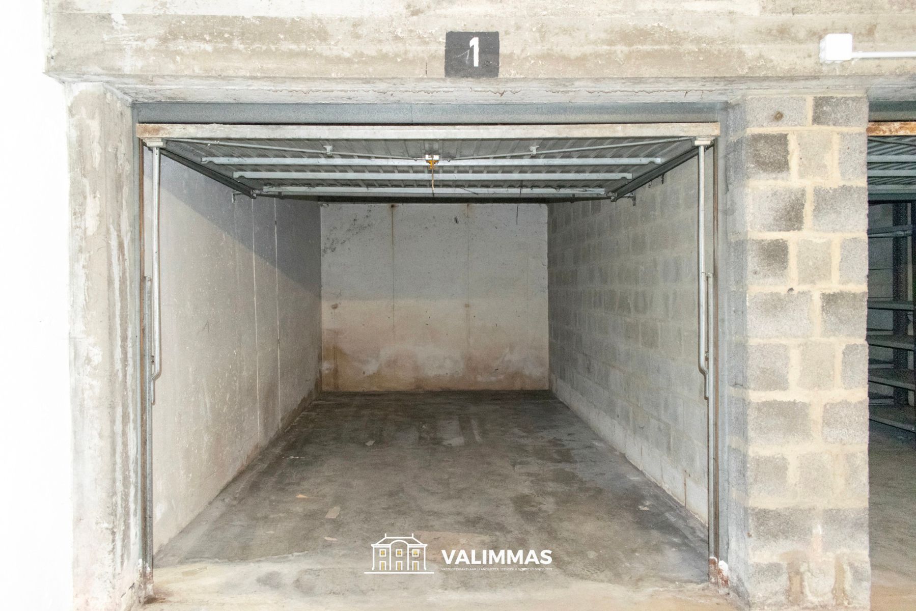 Centrum: individuele garagebox te huur...  foto 5