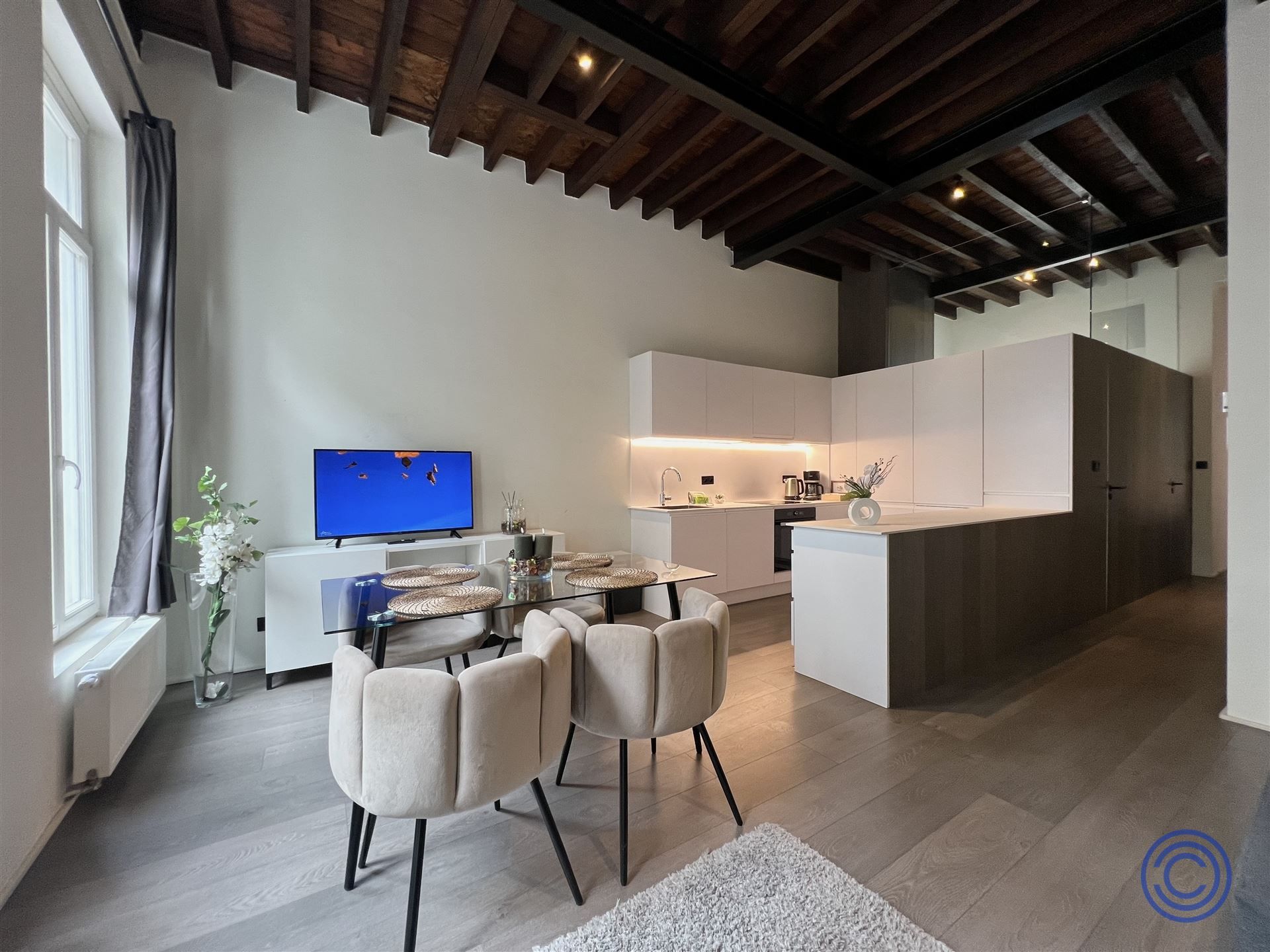 Stijlvol appartement in hartje Antwerpen! foto 3