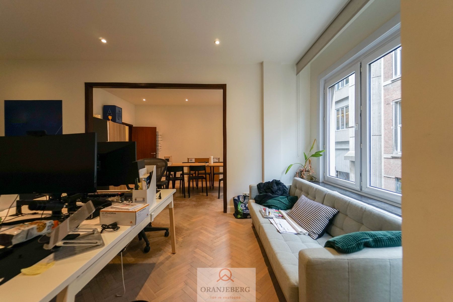 Uitstekend gelegen kantoorruimte ( 117 m²) in Gent-centrum. foto 3