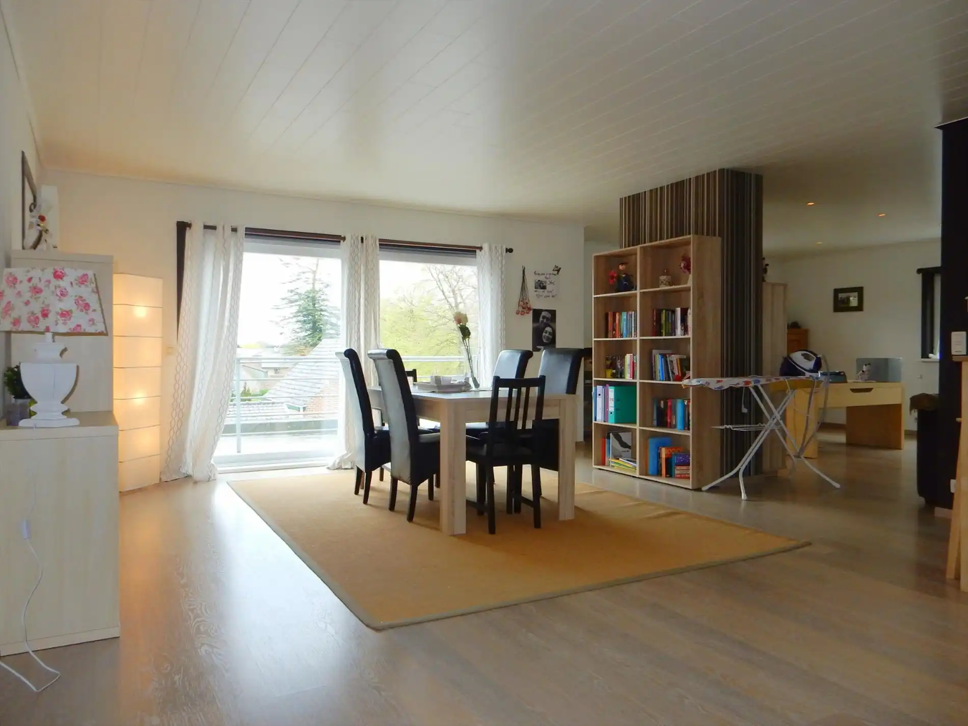 Gezellig en ruim appartement met zonnig terras te Varsenare foto 5