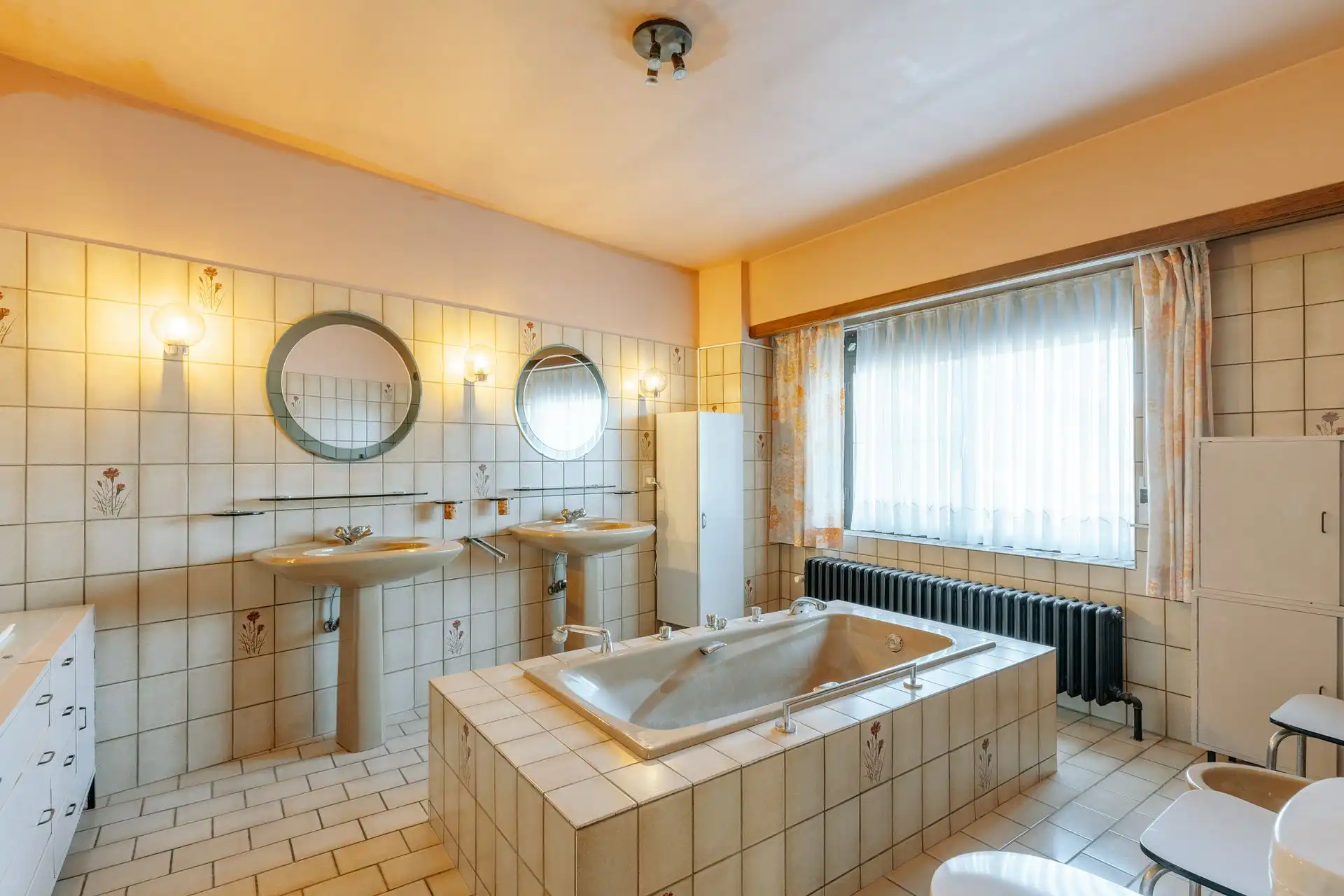 Ruime woning met grote tuin in centrum Vremde. foto 8