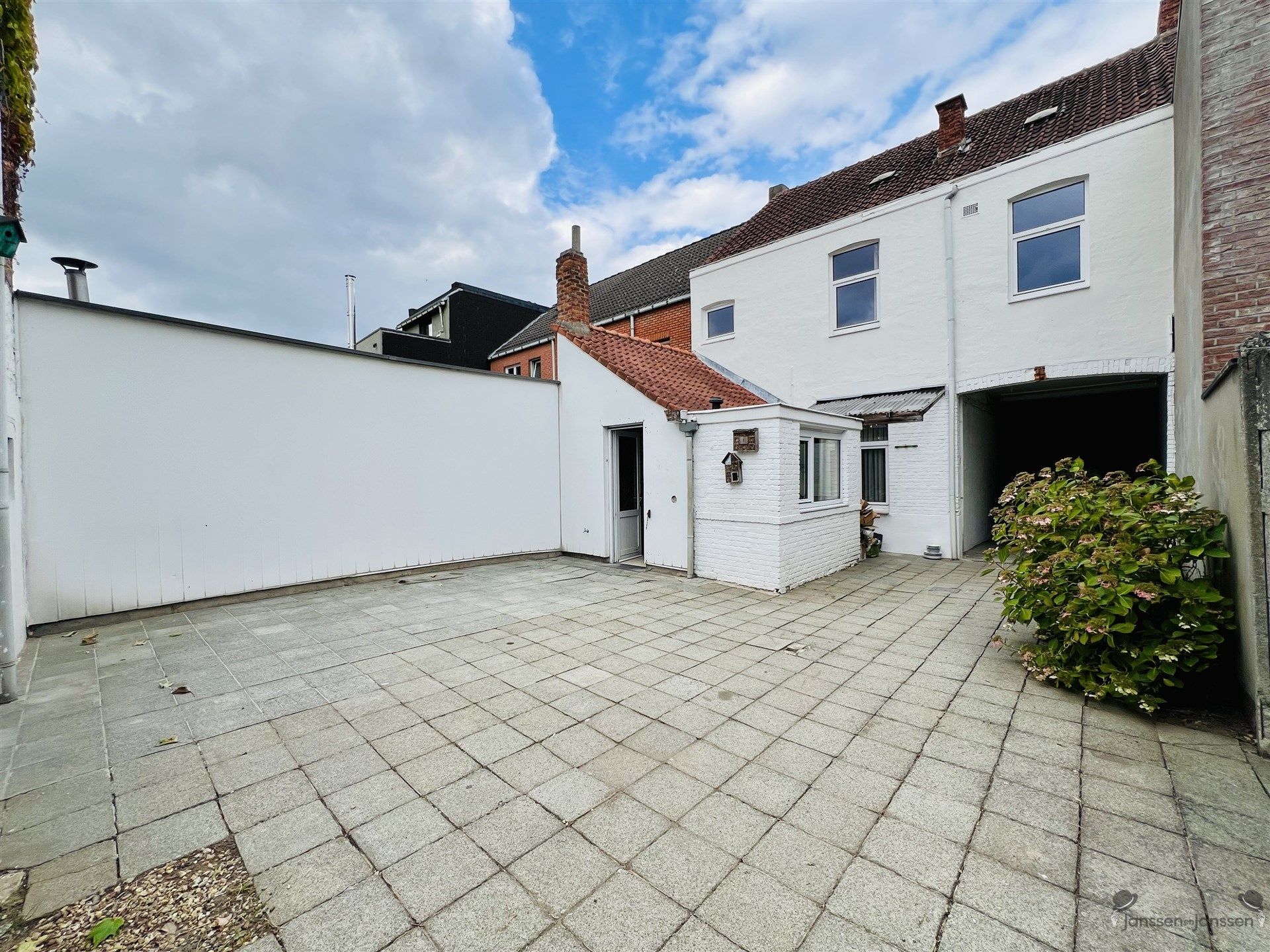 Te renoveren centrumwoning foto 7