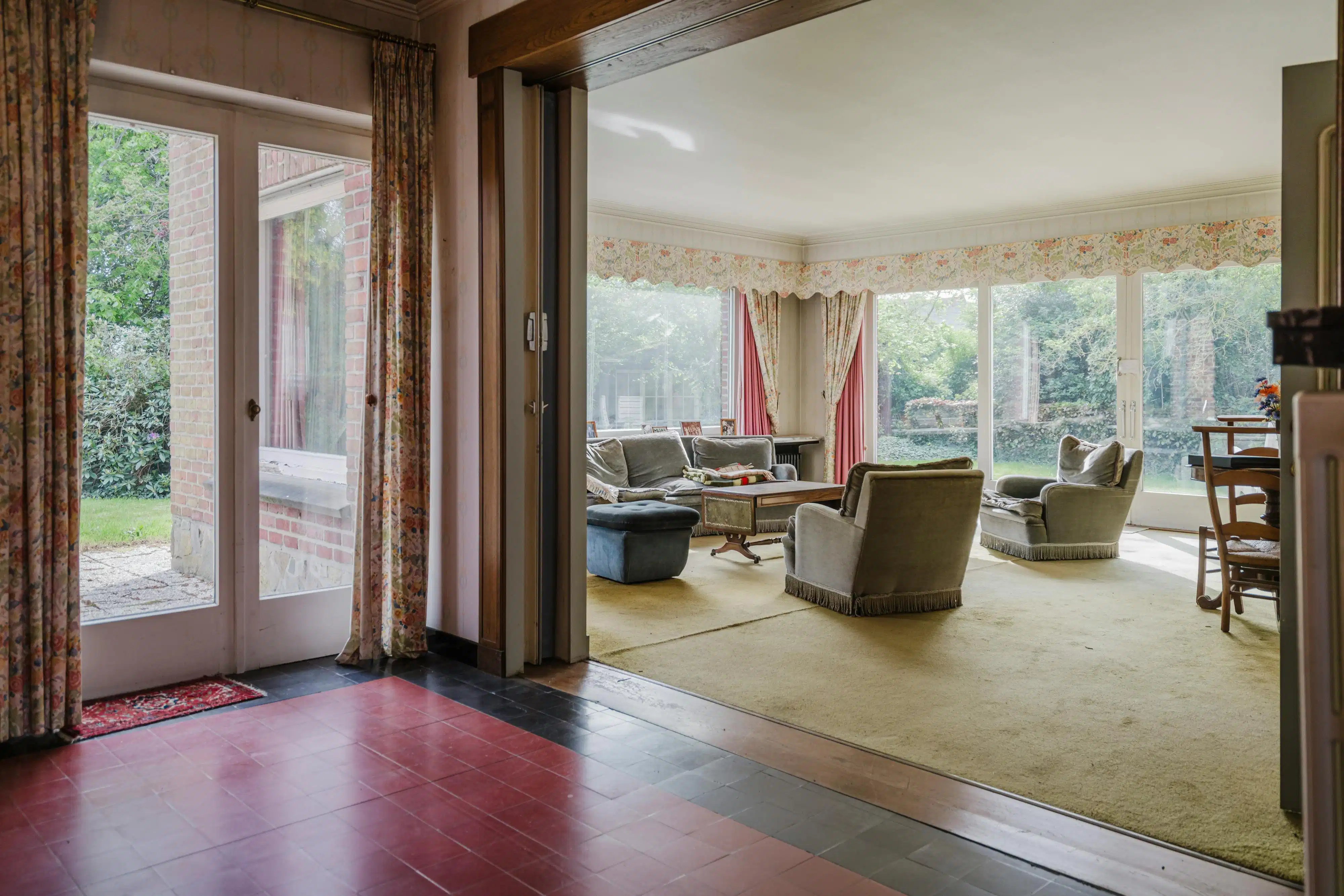 Karaktervolle woning met 4 slaapkamers te koop in Bissegem! foto 4