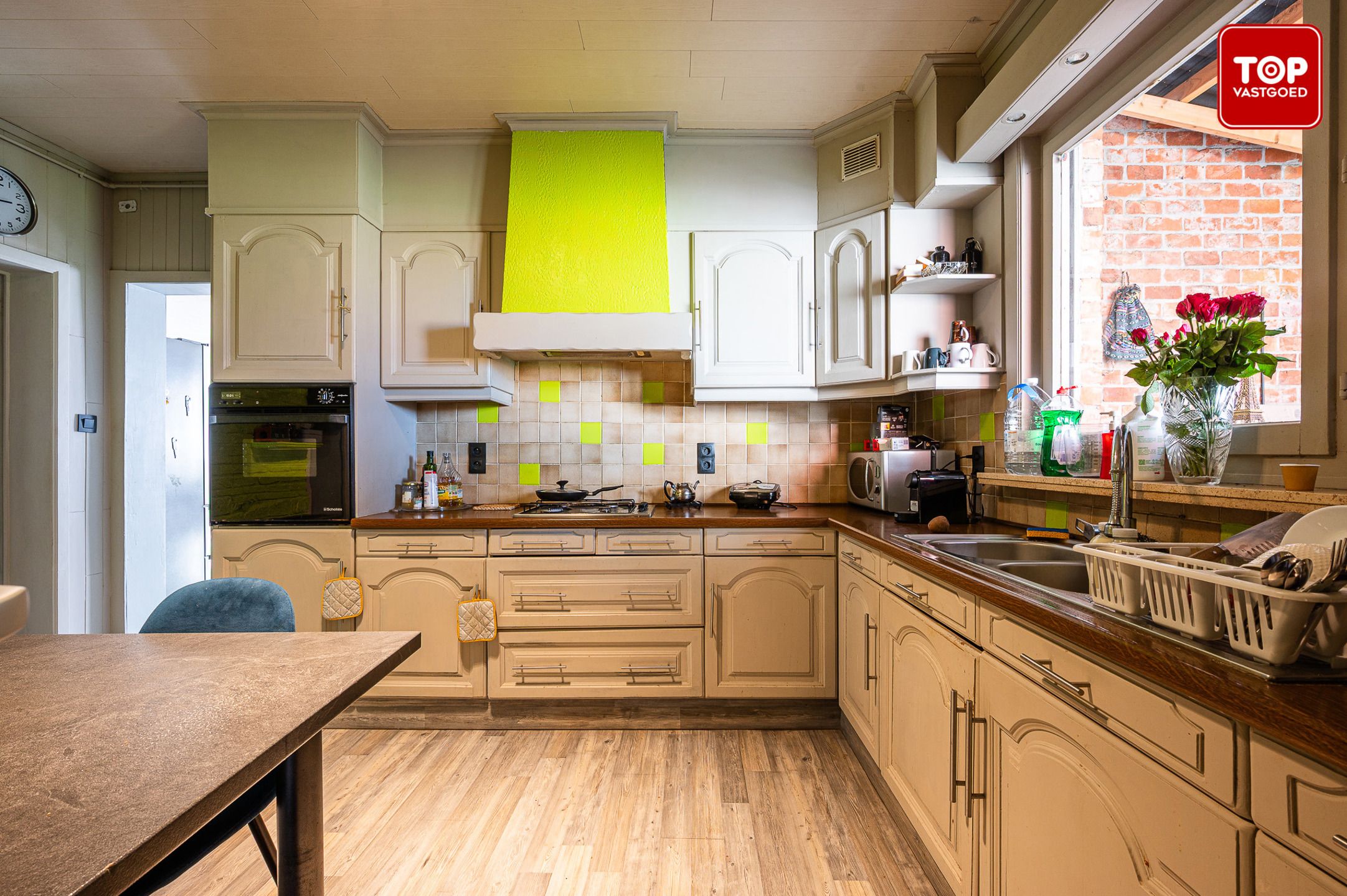 Landelijk gelegen woning met veel potentieel foto 3