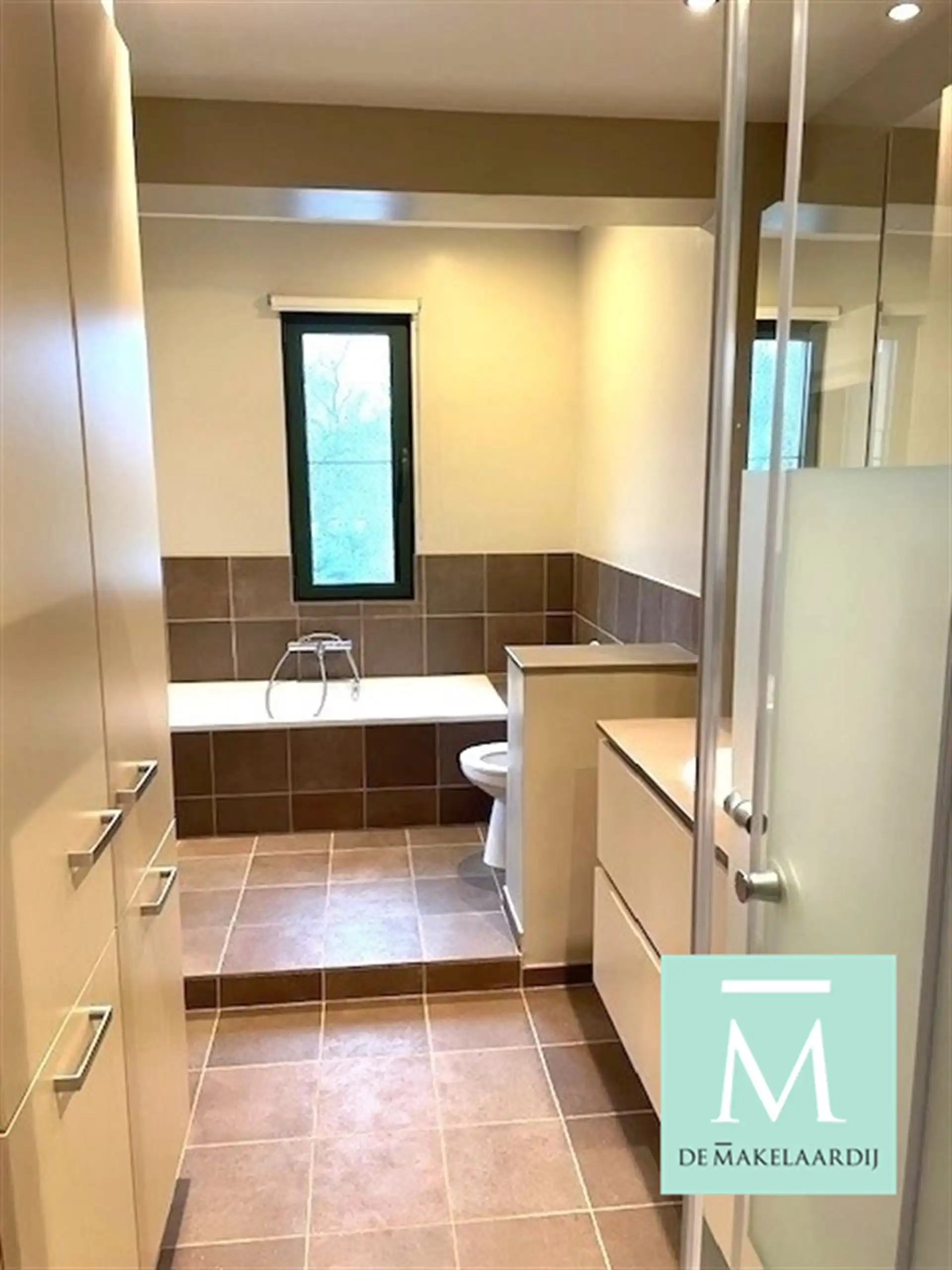 Verzorgde, goed en rustig gelegen woning met 3 of zelfs 4 slaapkamers en gezellig tuintje! foto 7