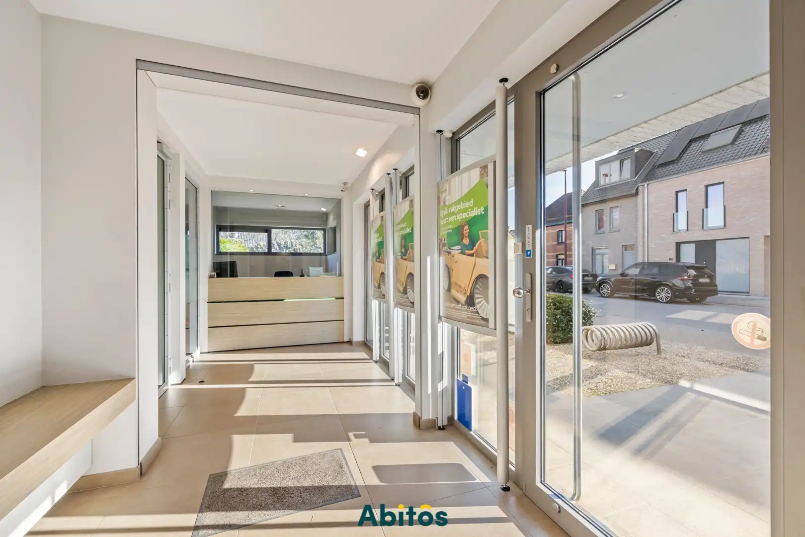 Commercieel gelegen handelspand of kantoorruimte in het hart van Landegem foto 13