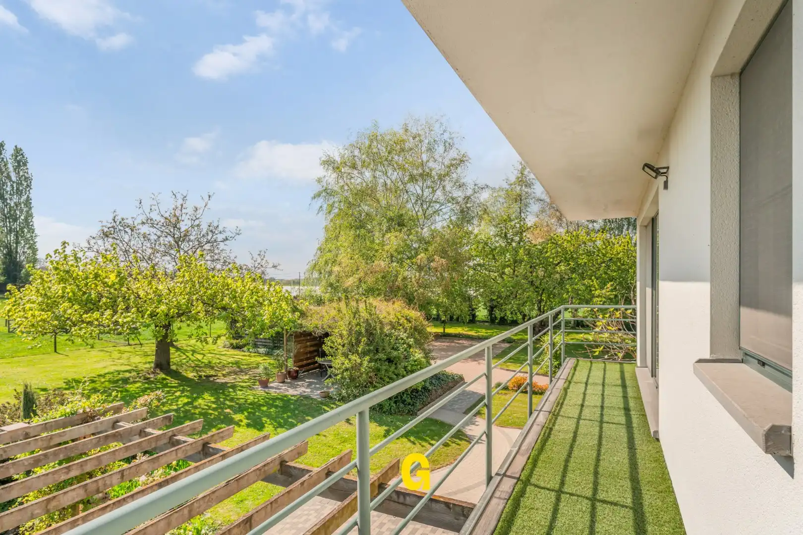 Uitstekend heropgebouwde karakterwoning op 50 are, in een gegeerde rustige omgeving met zicht op de omliggende velden. foto 19