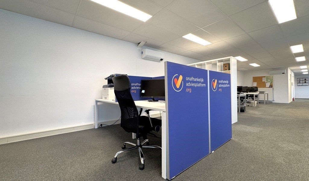 Instapklaar kantoor te huur nabij E313/E34 te Wommelgem foto 9