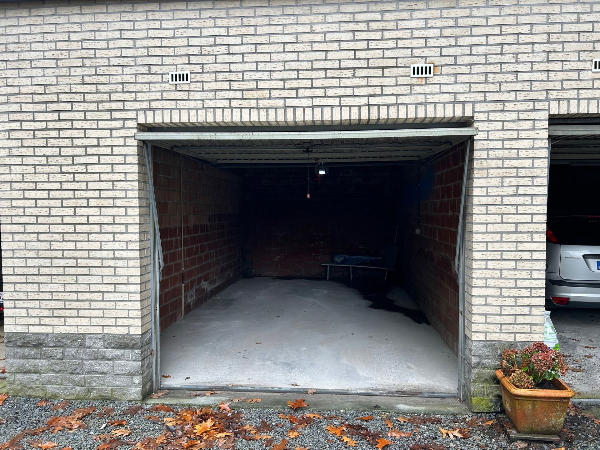 Ruim appartement met terras & garage. foto 16