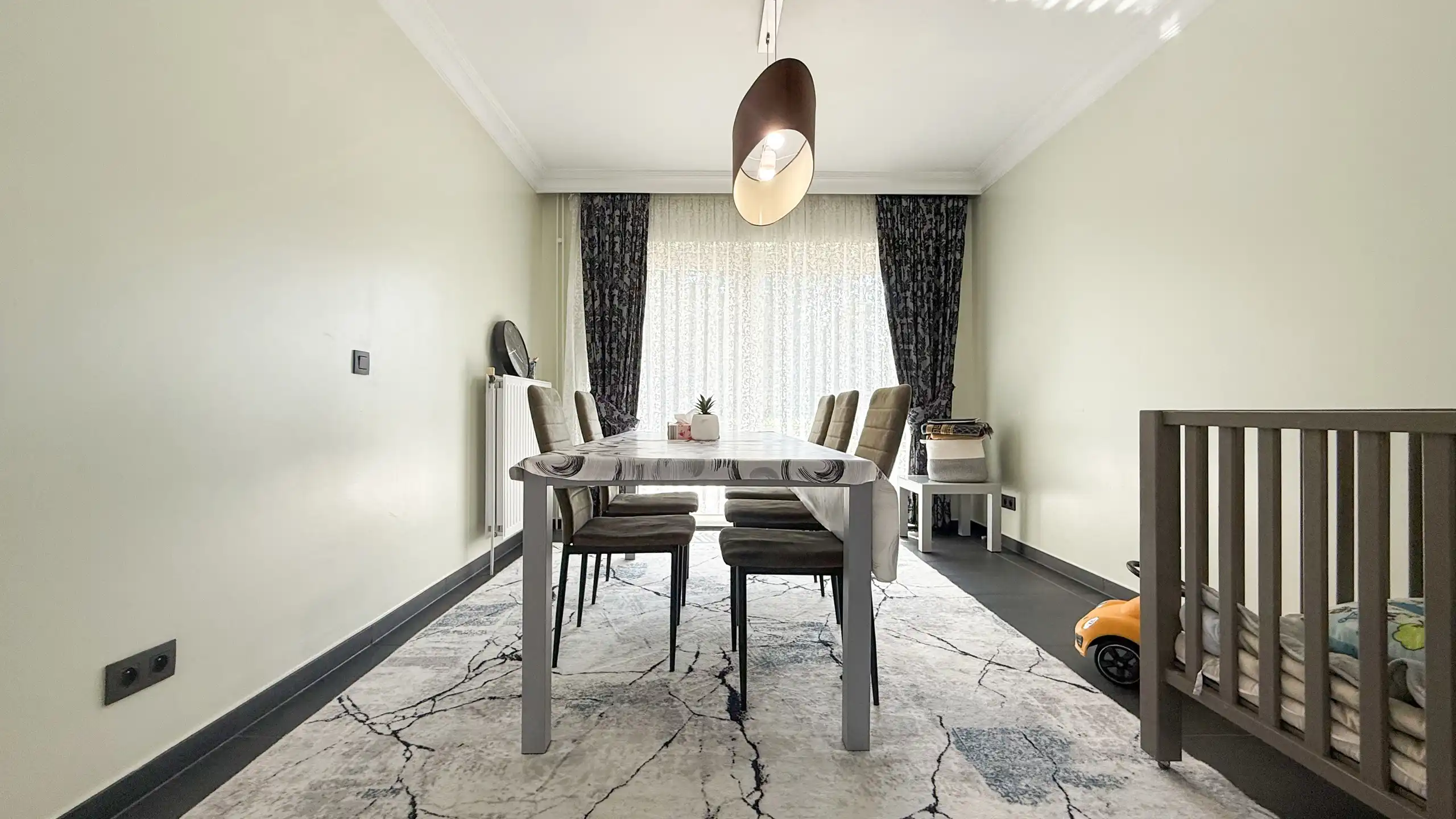 Instapklare woning met 3slpks, kelder en mooie tuin in Ham! foto 7