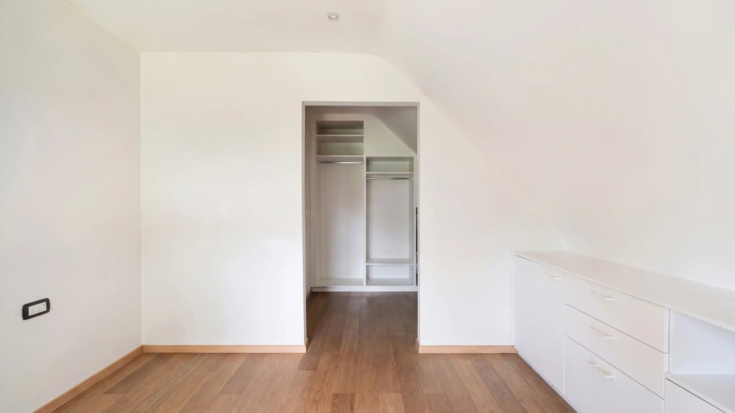 Vrijstaande woning met open zichten over de Damse polders foto 20