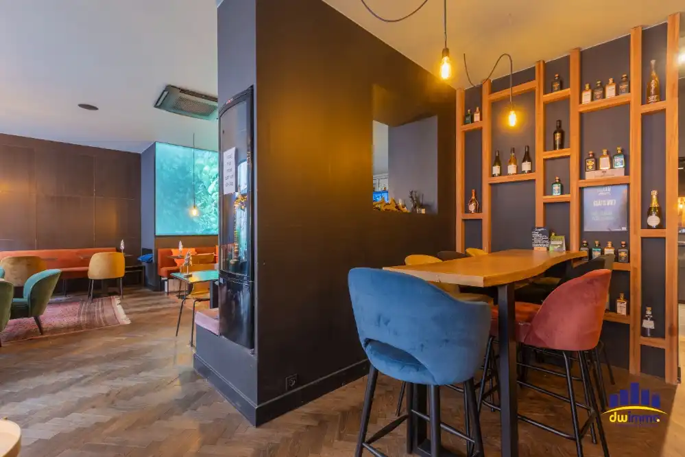 Instapklare lounge-, tapas- en koffiebar over te nemen in centrum Kortrijk foto 8