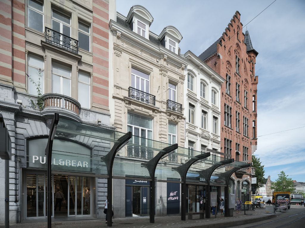 Gent Centrum - appartement met 1 slaapkamer en terras, gelegen in de Veldstraat. foto {{pictureIndex}}